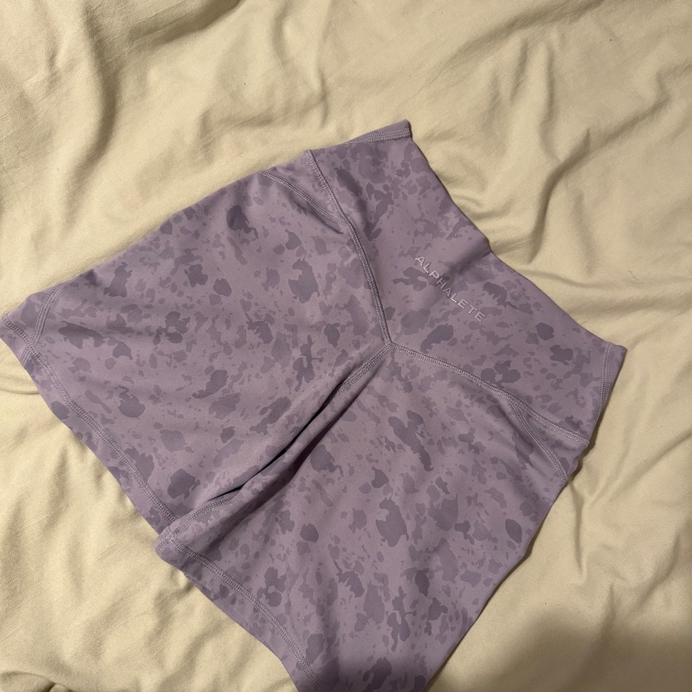 Alphalete Surface Power Short 5" - Pebble Print Misty Lilac - Picture 2 of 4
